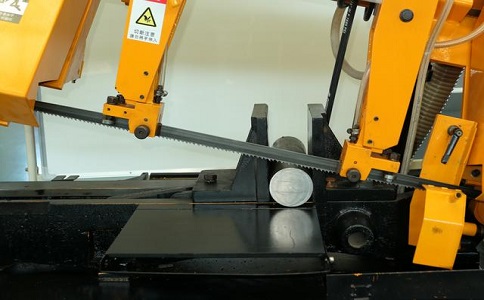 大冶数控带锯床自动送料精度会出现偏差吗？