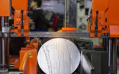 大冶立式金属带锯床切削出现跑带故障解决方法！